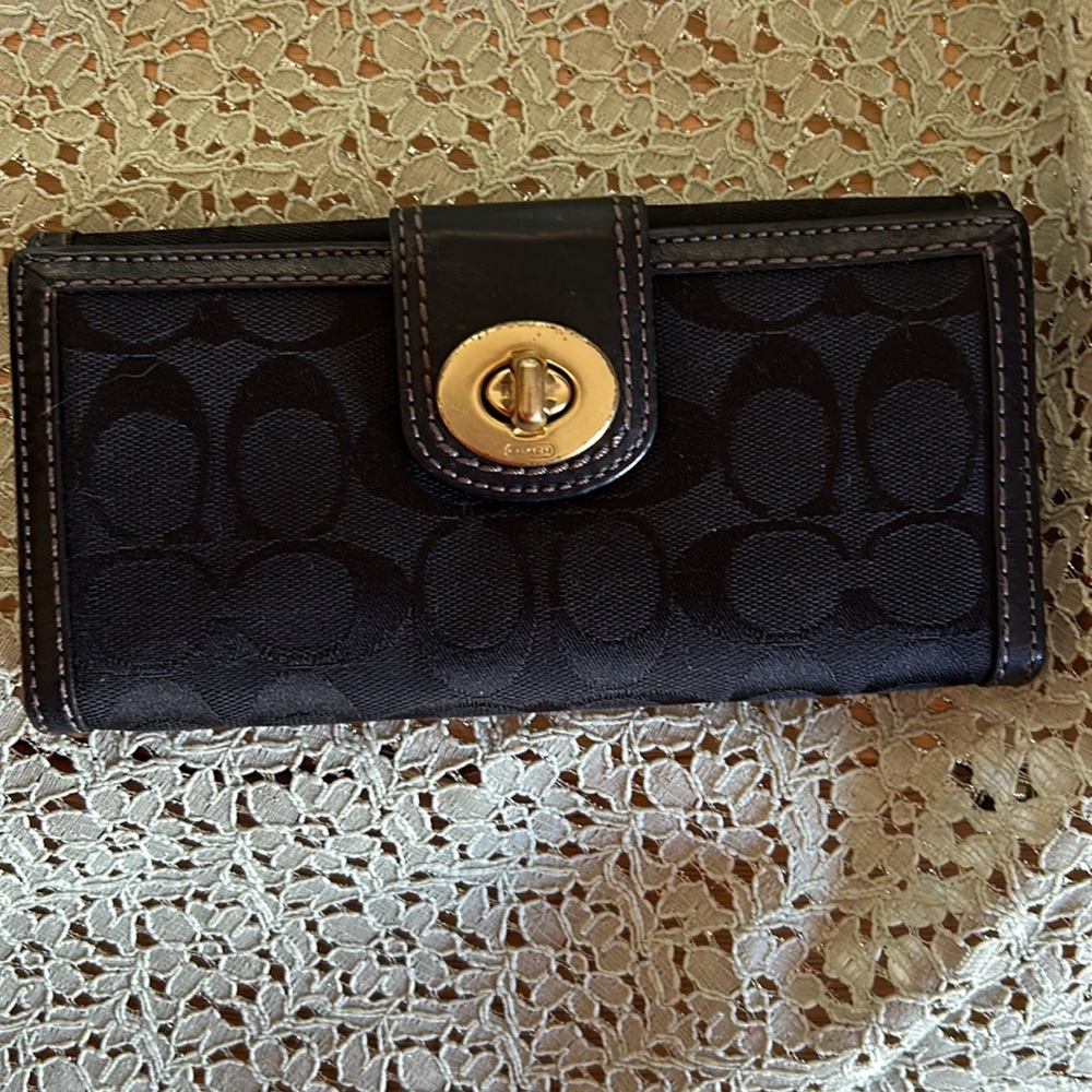 Coach wallet with twist lock -black with purple interior